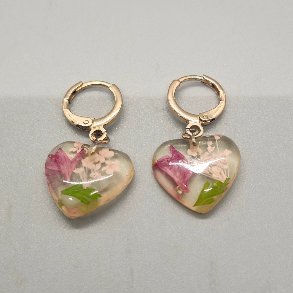 Real Dried Flower Resin Heart Dangle Hoop Earrings 1.25" L Gold Tone Botanical